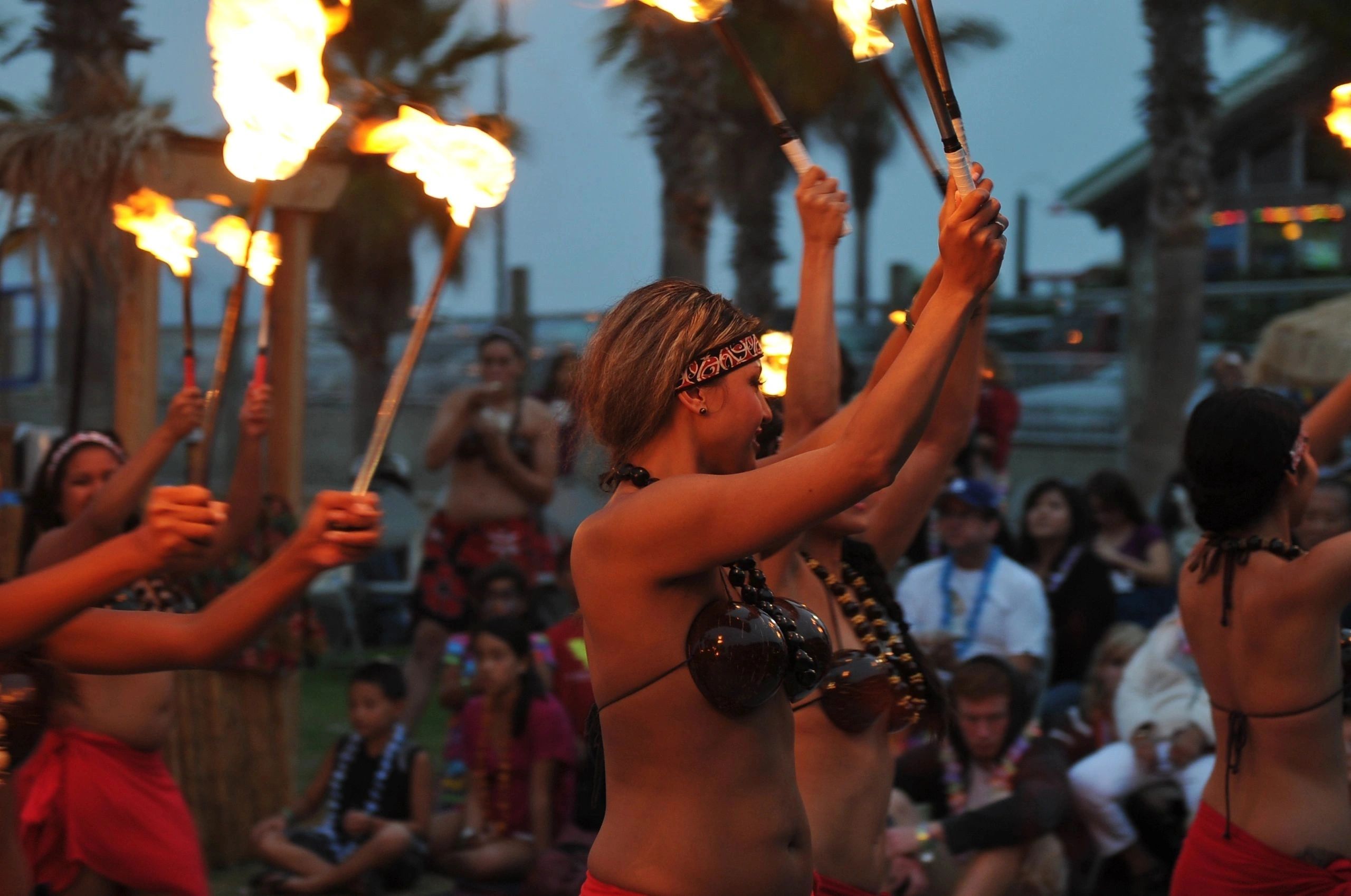 Las Vegas Polynesian fire dancer